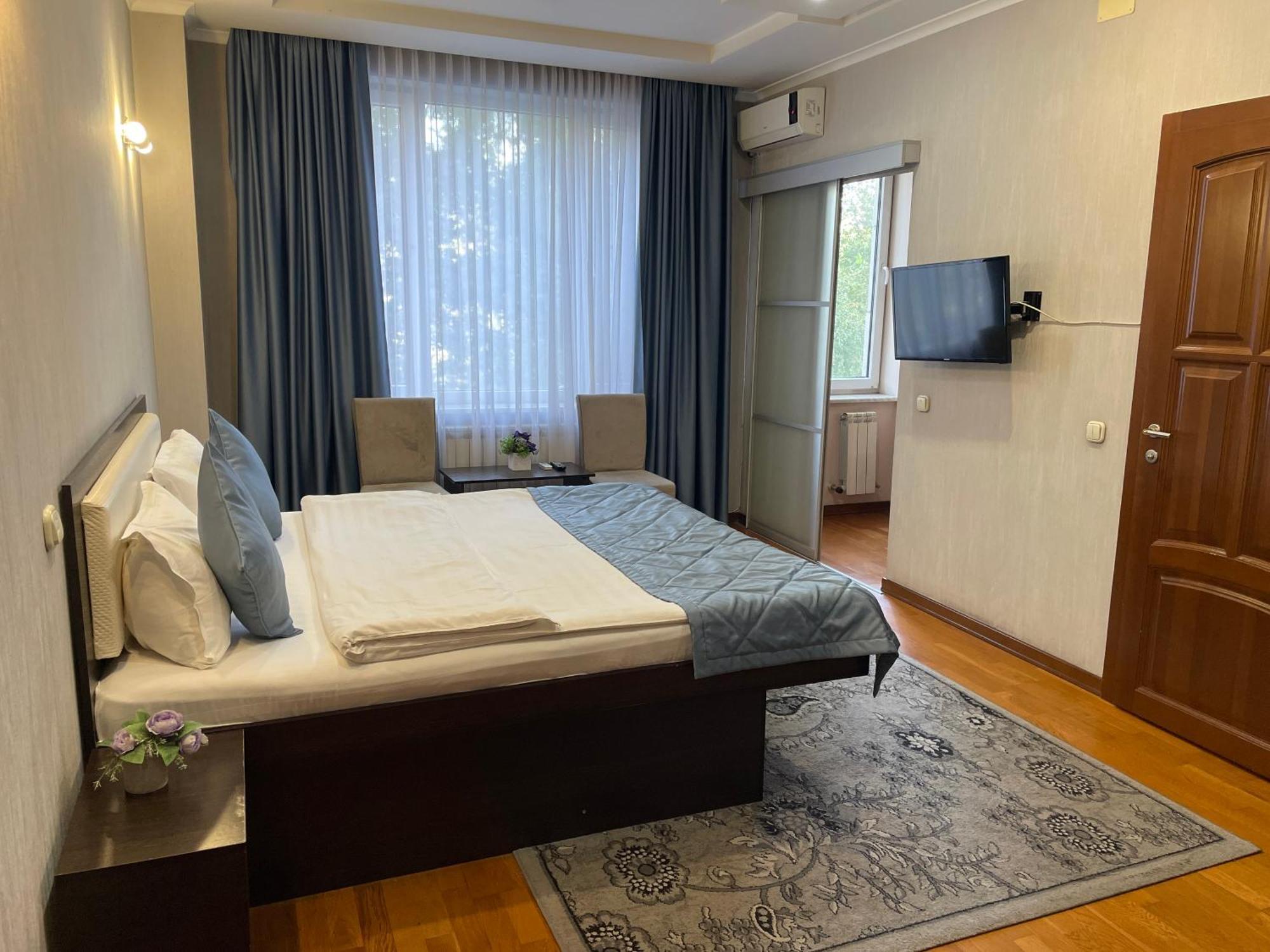Apartment 5 Almaty Extérieur photo